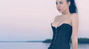 Do Waist Trainers Work? Here's 12 Pros and Cons - Smooth Bellies