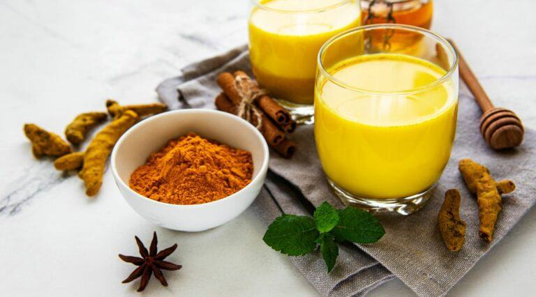 7 Incredible Benefits of Turmeric for Weight Loss - Smooth Bellies